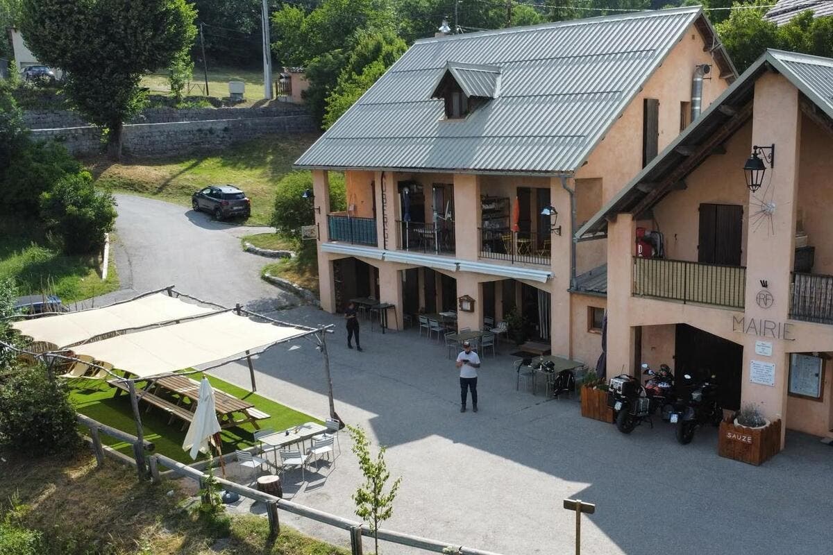 À plus de 1.300 m d’altitude, cette auberge de la vallée du Var décroche un label qui fleure le terroir