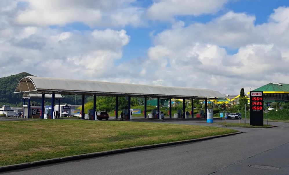 Q8 acquires seven Cora gas stations
