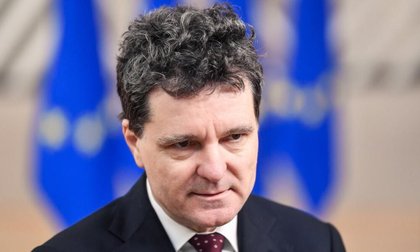 Președintele Nicușor Dan garantează că nu vor mai fi creșteri de taxe în viitorul apropiat: „Suntem mai bine decât ținta de reducere de deficit asumată, ne împrumutăm la dobânzi mai bune, avem o creștere la colectare, deci nu există riscul altor creșteri de taxe”