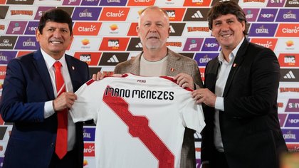 Brasileño Mano Menezes asume como nuevo DT de selección de Perú