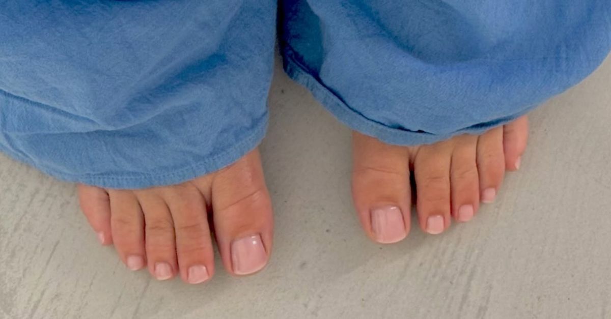According to Tastemakers, the Chicest Colour to Wear on Your Toes Is Nothing At All