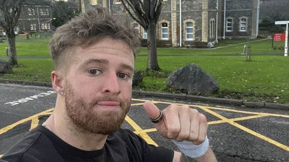 Uni graduate completes 52 marathons for charity after mental health challenges