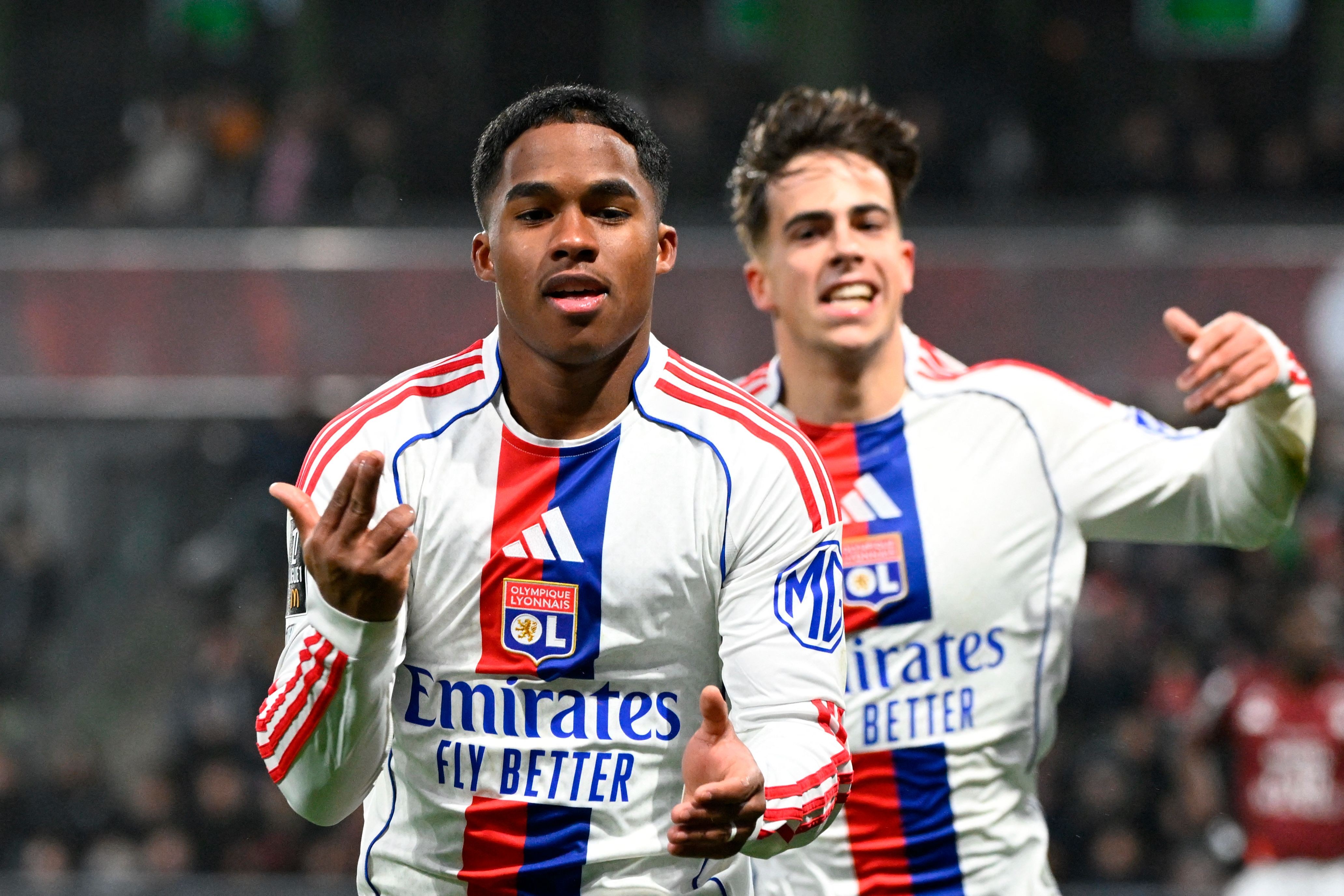 Sensação na França, Endrick é eleito melhor jogador do mês pela Ligue 1