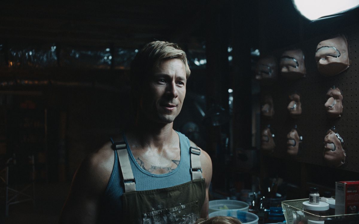 Glen Powell Returns as ‘Chad Powers’ in First Look Photos From Season 2