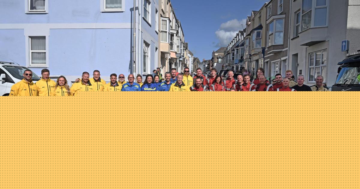 Take a look at the colourful floats and packed streets of Tenby for annual carnival