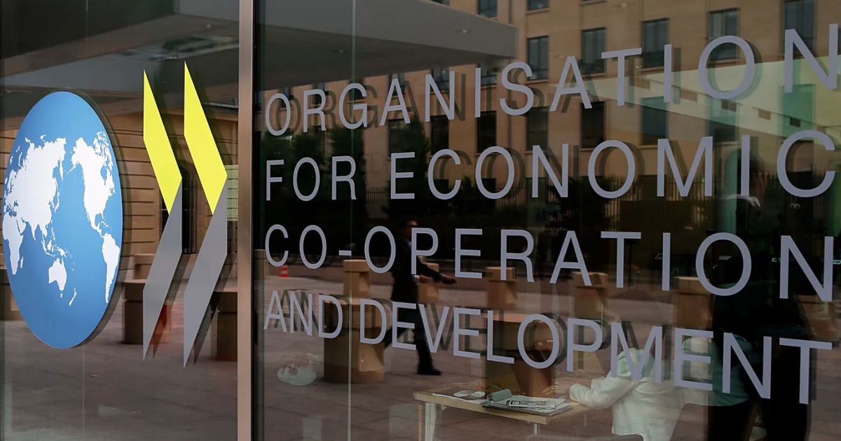 ΟΟΣΑ: Μείωση 3,6% στο πραγματικό εισόδημα των νοικοκυριών στην Ελλάδα
