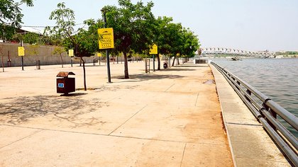 AMTS buses to soon ply on both banks of Sabarmati Riverfront