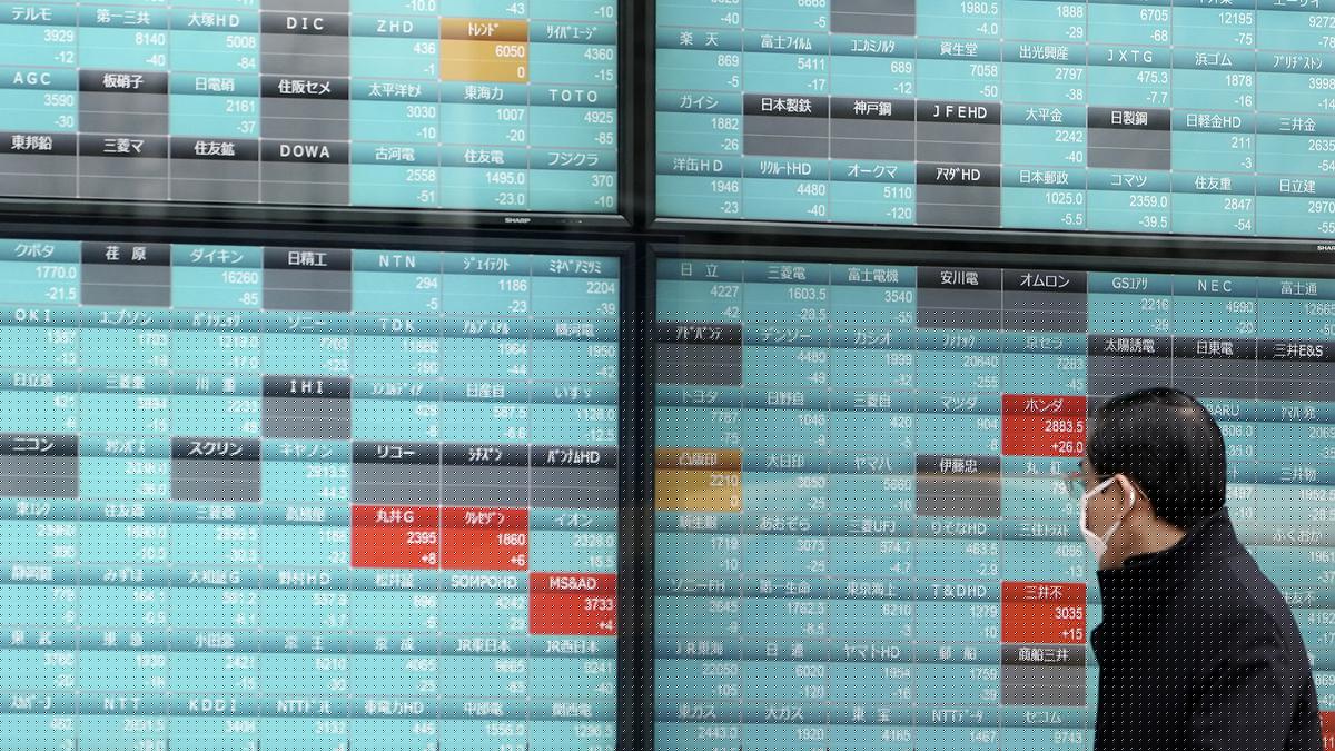 Indeks Kospi Anjlok 6% Imbas Aksi Jual Saham Teknologi