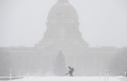 Protest campaign planned as Alberta government workers return to office: union