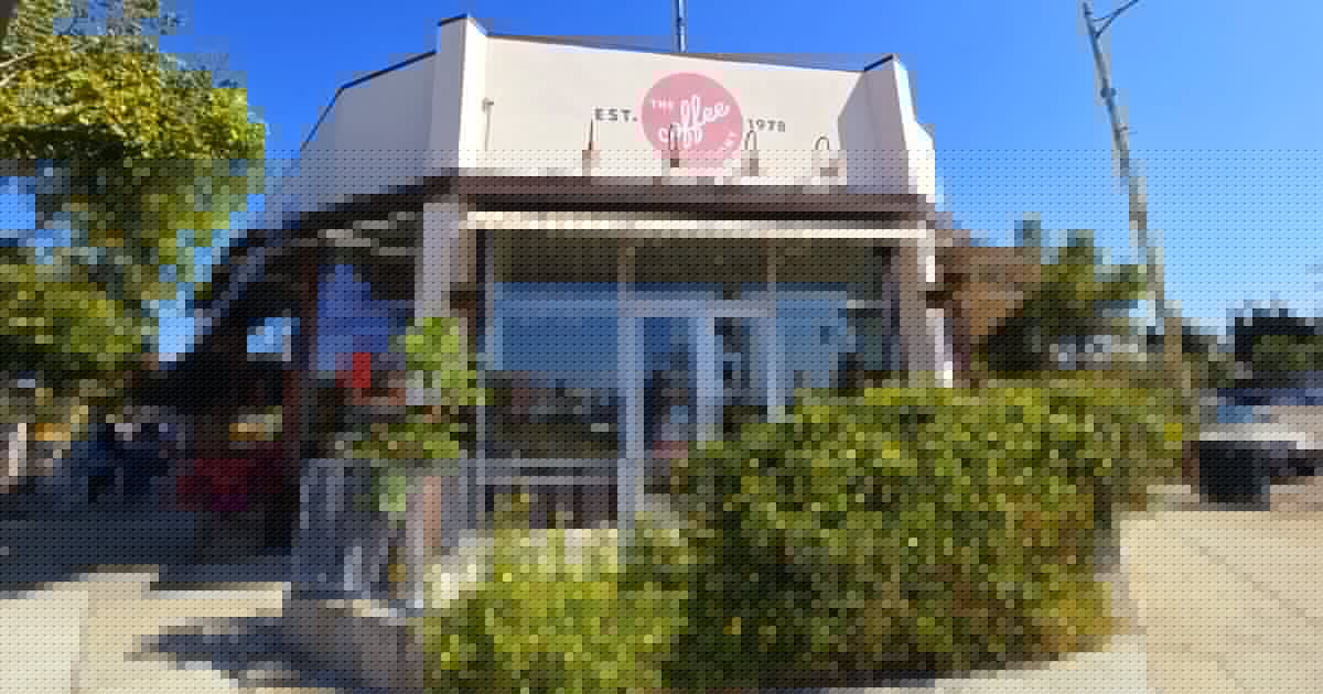 The Buttermilk Biscuits At This Restaurant In California Are So Good, They Deserve Their Own Fan Club
