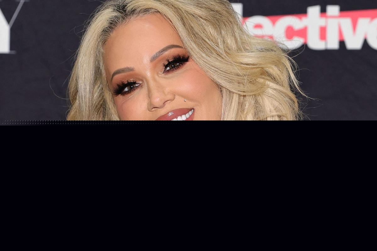 Bunnie Xo Buys a House in L.A.!