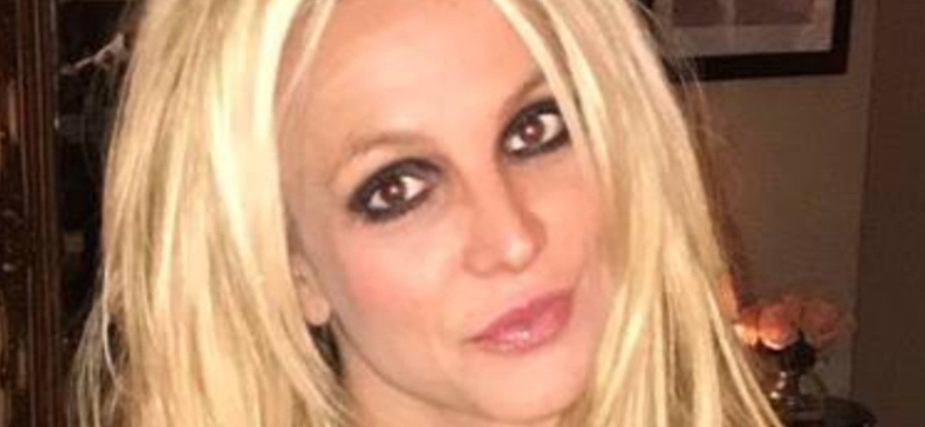 Britney Spears Shows Off Mexico Bikini While Needing ‘To Buy A New Bathing Suit’