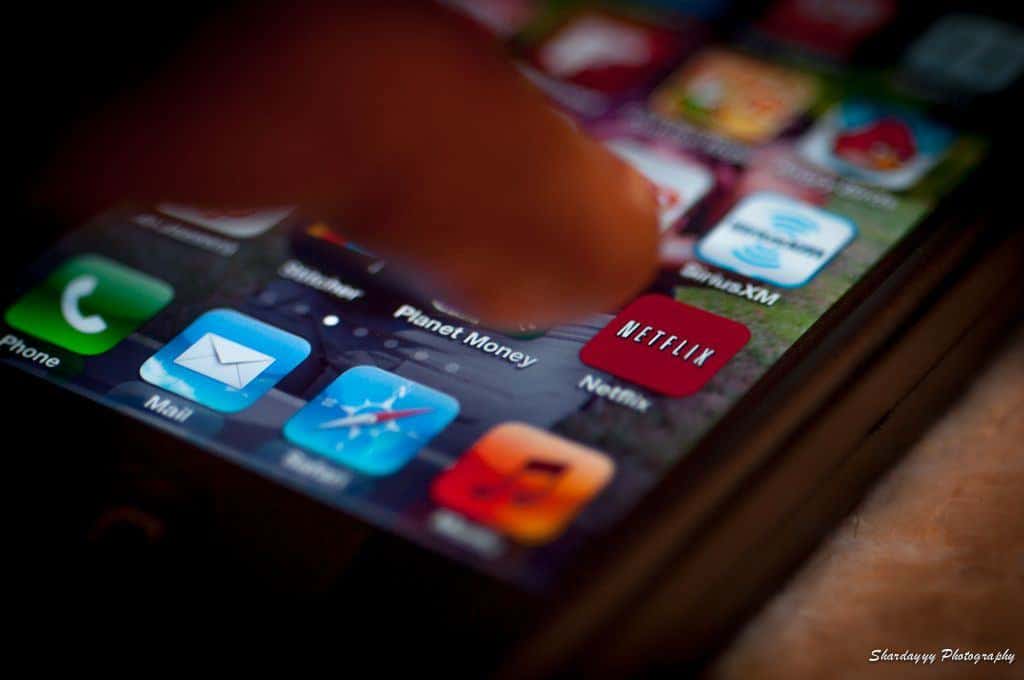 How to watch Netflix offline