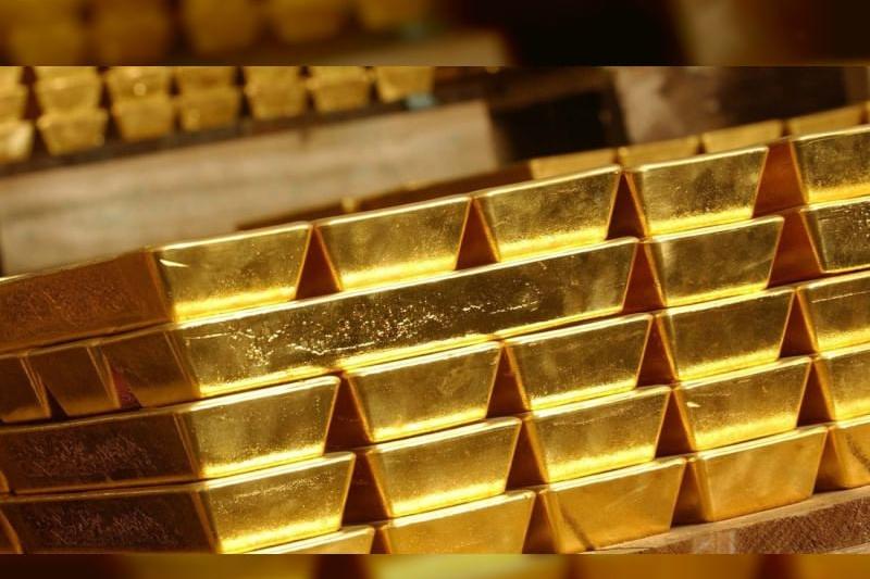 Hang Seng Gold ETF jumps over 9% on debut as spot gold hits record