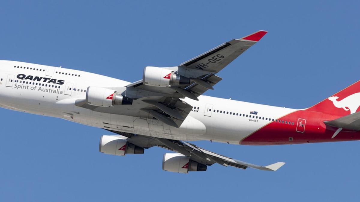 Judge blasts lawyers over ‘unfair’ delay to compensate sacked Qantas workers, orders new plan