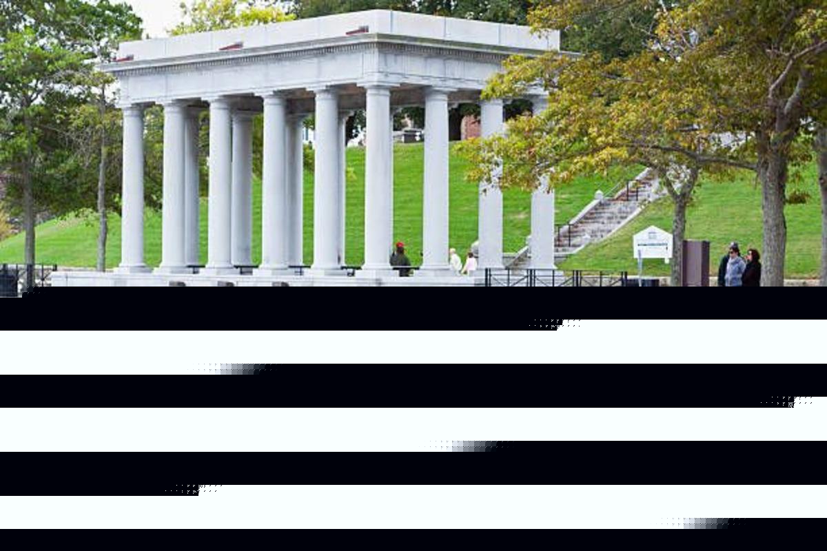 Why Plymouth Rock Still Pulls Crowds Even With Bad Reviews