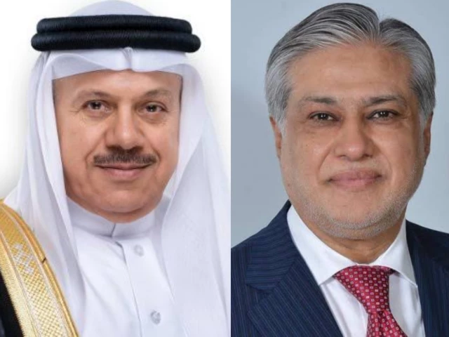 Bahrain FM congratulates Dar on Makkah defence pact
