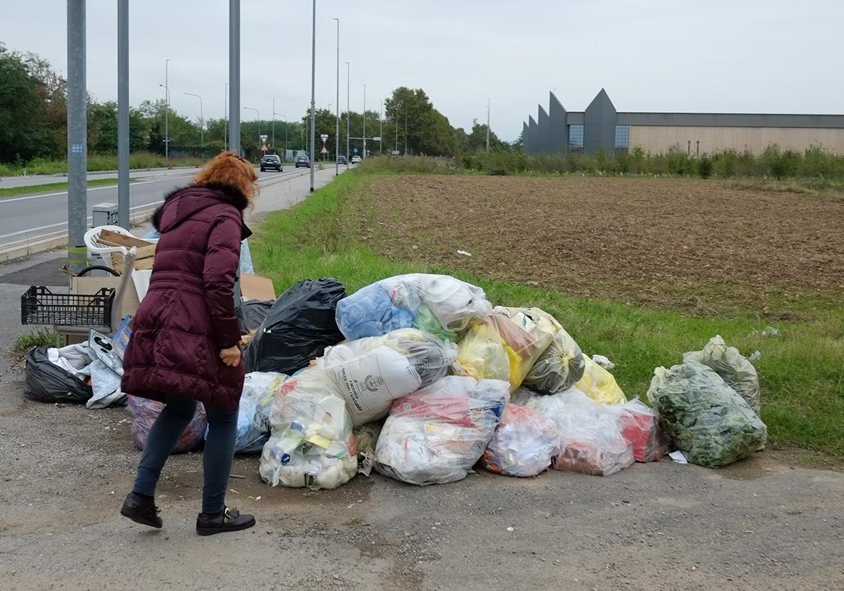 Allarme rifiuti: "Fototrappole anti incivili"