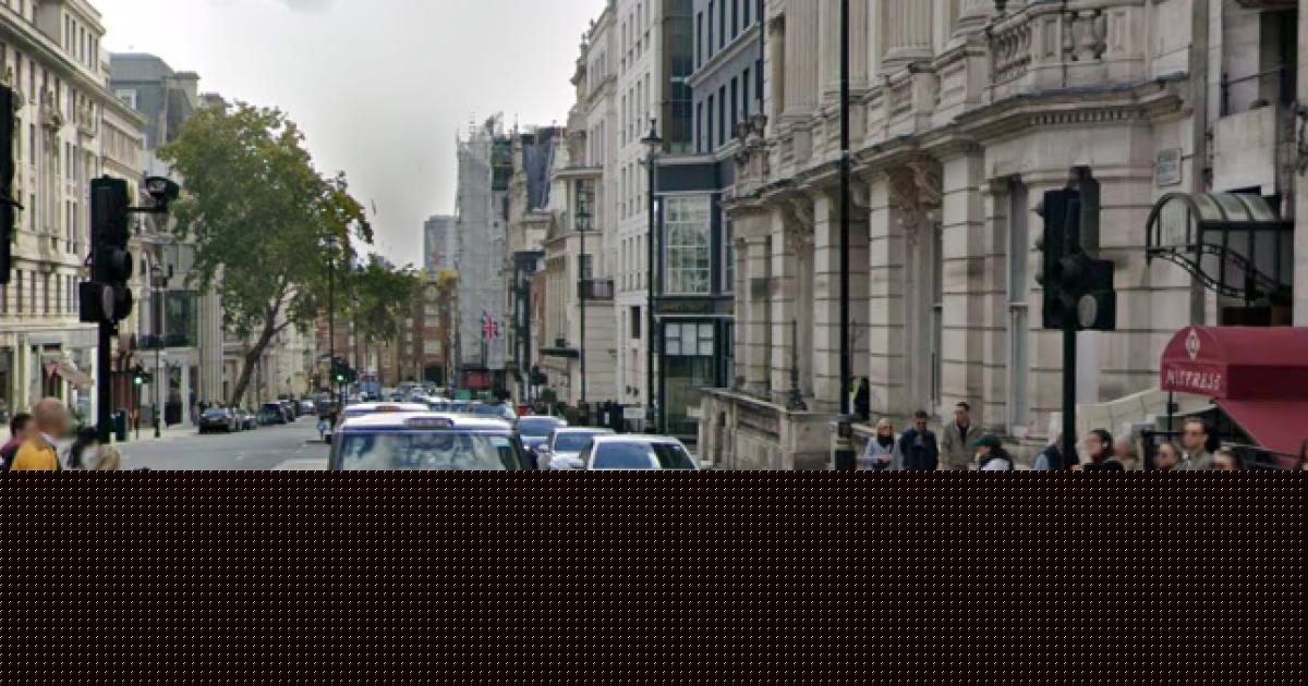 Mayfair nightclub attack leaves man with severe throat and face injuries