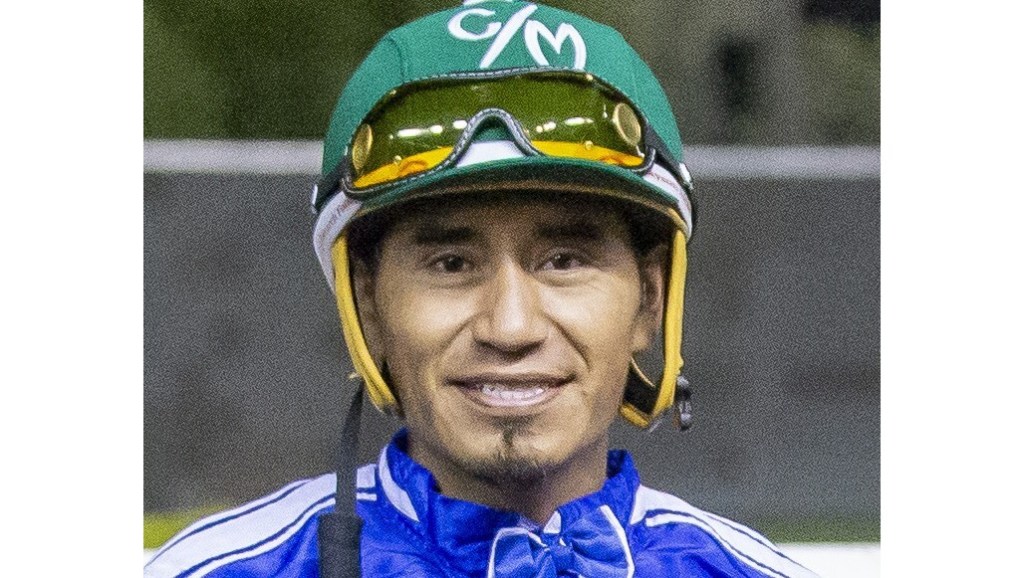 Horse racing notebook: Jockey Cruz Mendez’s friends hope for a ‘miracle’