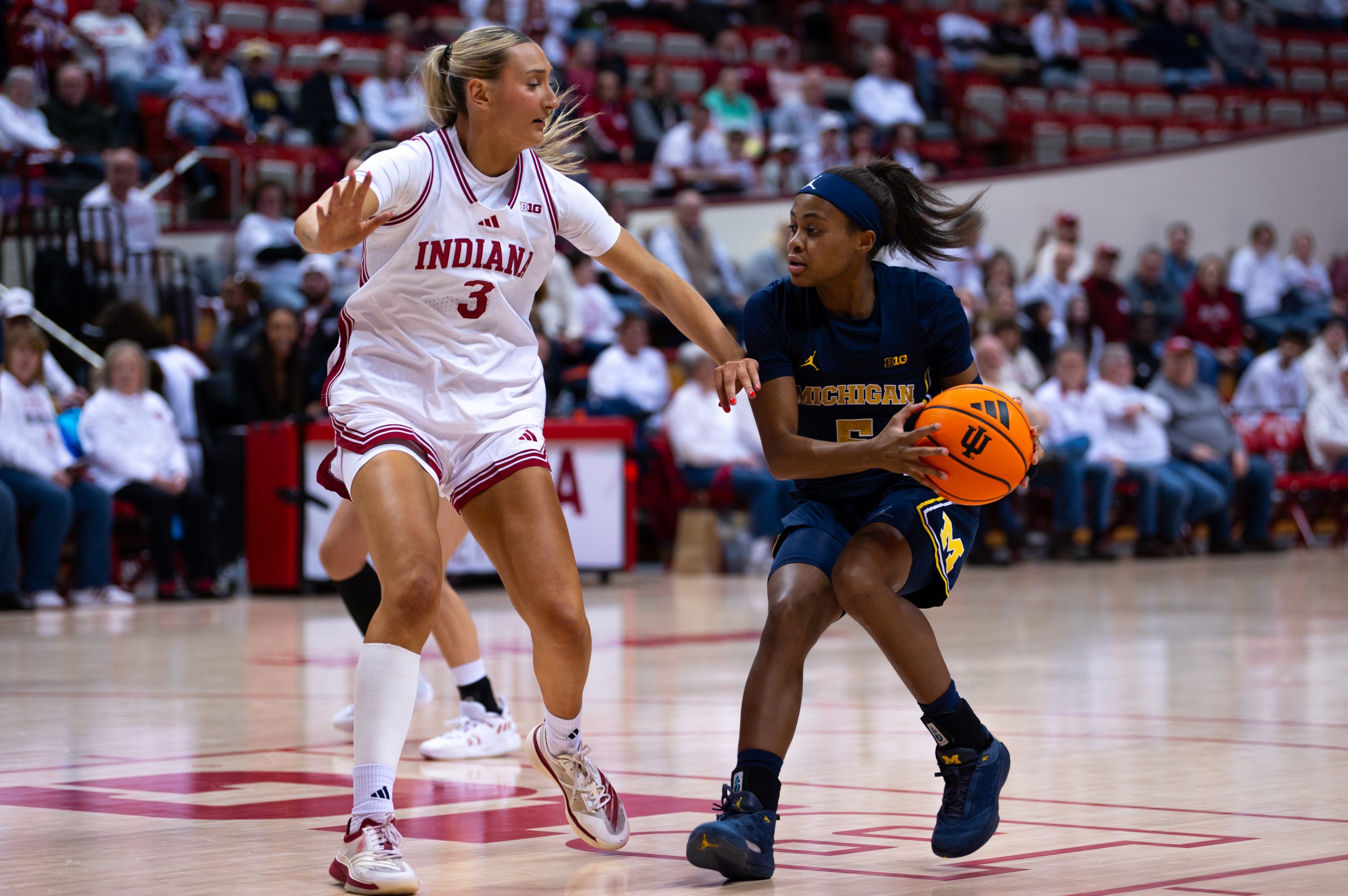 No. 9 Michigan wins turnover battle early, besting Indiana 95-67