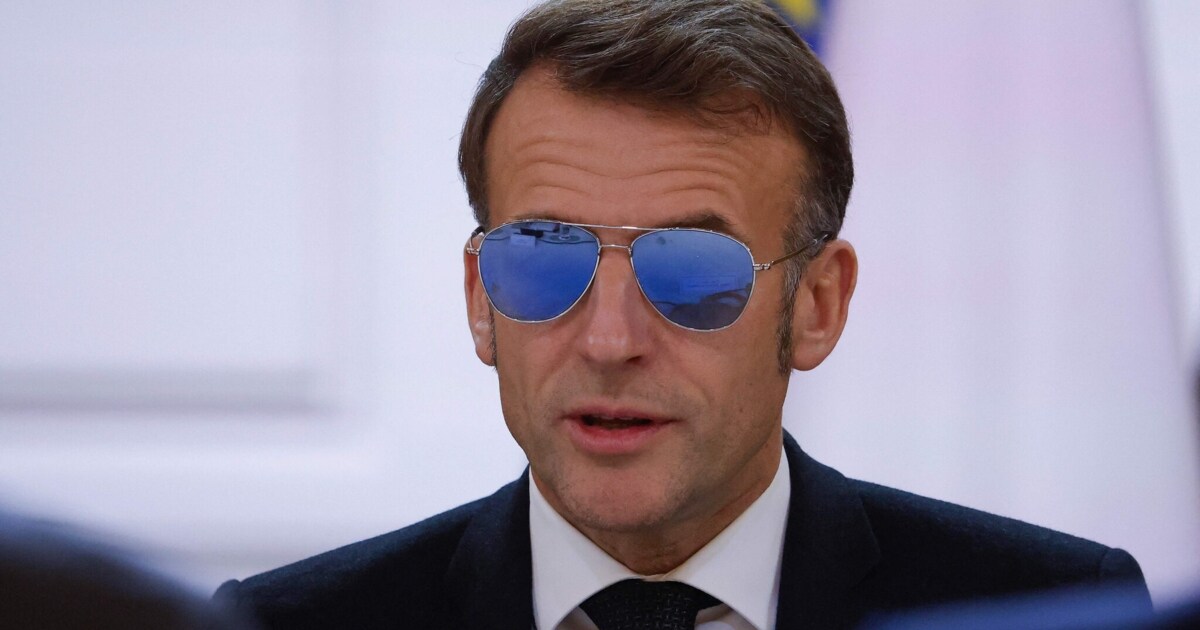 Präsident wird Popstar - Viraler Hit: Macrons Davos-Rede läuft im Club