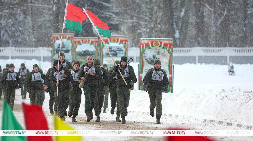 Soldiers pass endurance tests as part of Belarusian army’s ongoing snap inspection