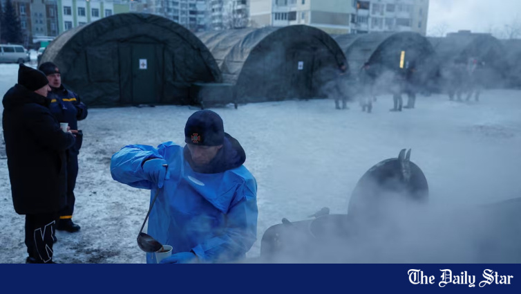 <a href="https://www.thedailystar.net/news/world/news/trump-says-putin-agrees-pause-kyiv-strikes-amid-harsh-cold-4094136" hreflang="en">Trump says Putin agrees to pause Kyiv strikes amid harsh cold</a>