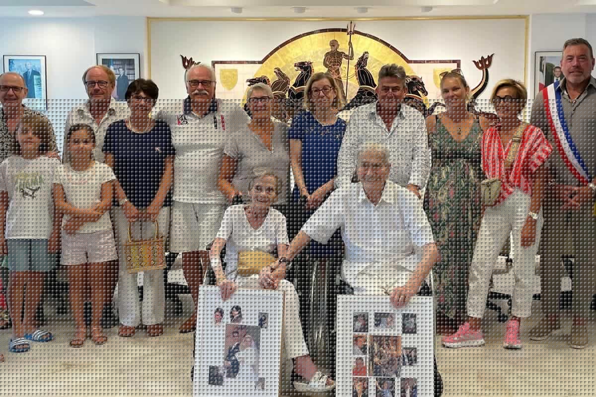 « On s’était dit à dans dix ans et nous y voilà » : un couple célèbre ses noces de Platine à Sainte-Maxime, un amour qui perdure depuis soixante-dix ans