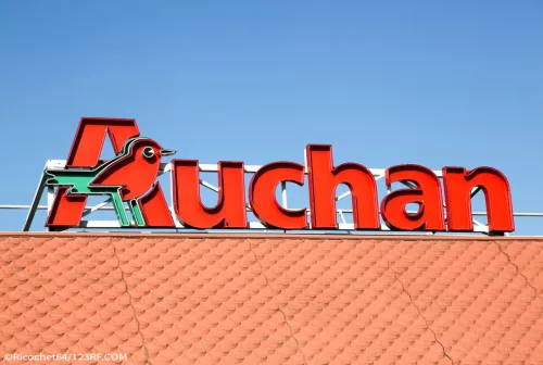 Franchise-modellbe szervezné szupermarketei többségét az Auchan Franciaországban