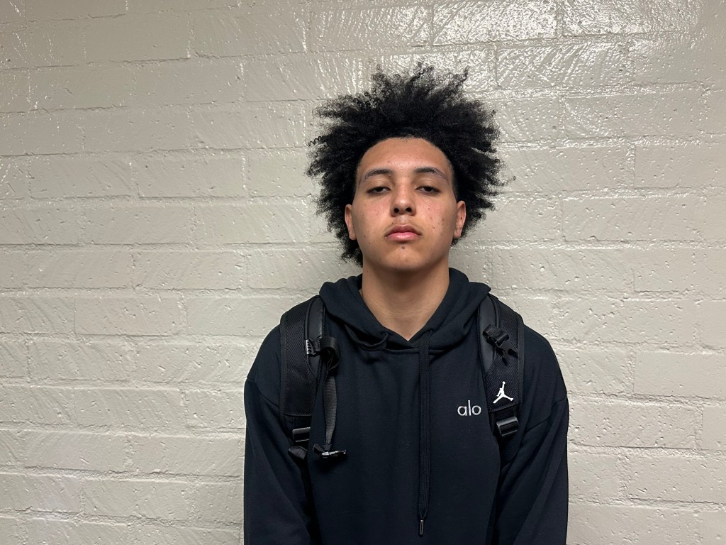Inglewood boys basketball rallies for win over Beverly Hills in Ocean League semifinal