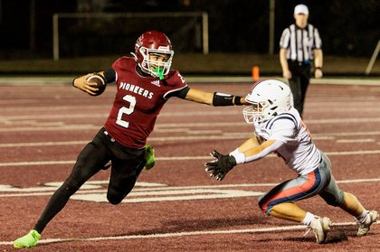 Catholic High School League football roundup: Divine Child gets fifth shutout win