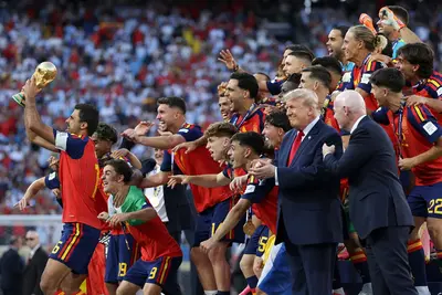 Donald Trump, the podium photobomber