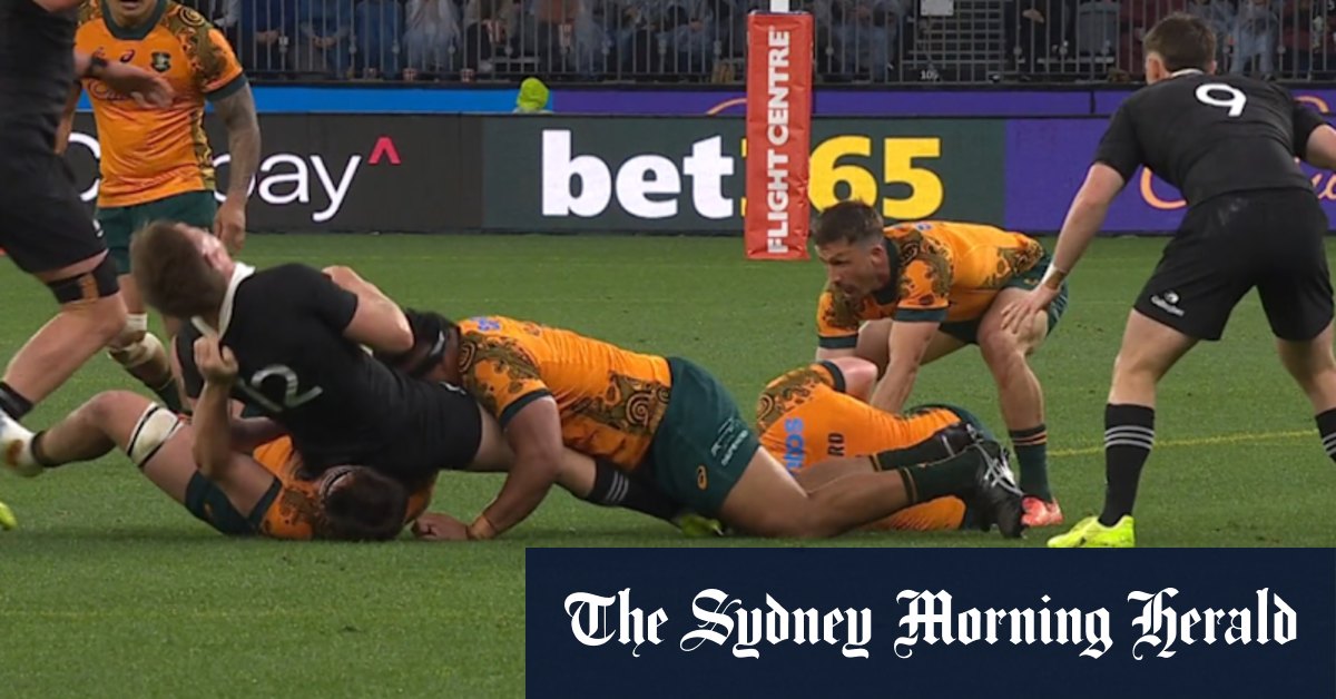 Alaalatoa try scrubbed off, Hooper carded