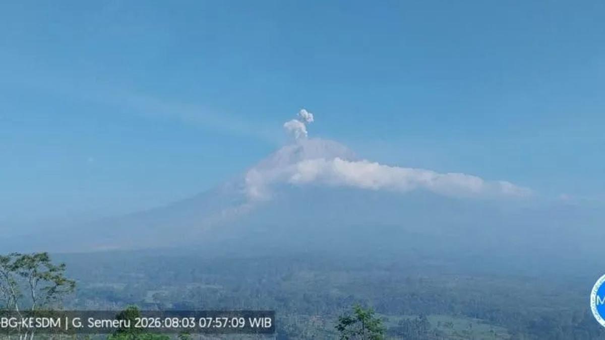 5 Kali Erupsi Beruntun, Semeru Lontarkan Abu hingga 700 Meter