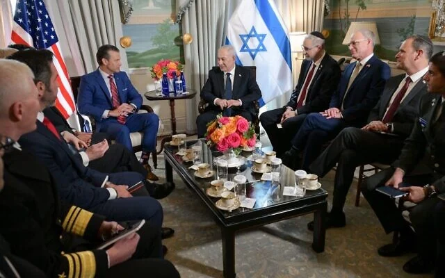 EE. UU. Netanyahu se reúne con el secretario de Guerra