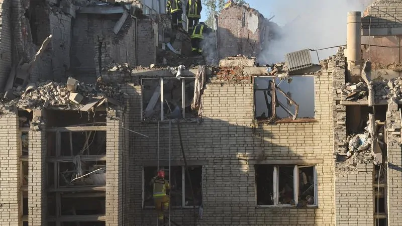 Russia strikes Ukraine from east to west, killing eight