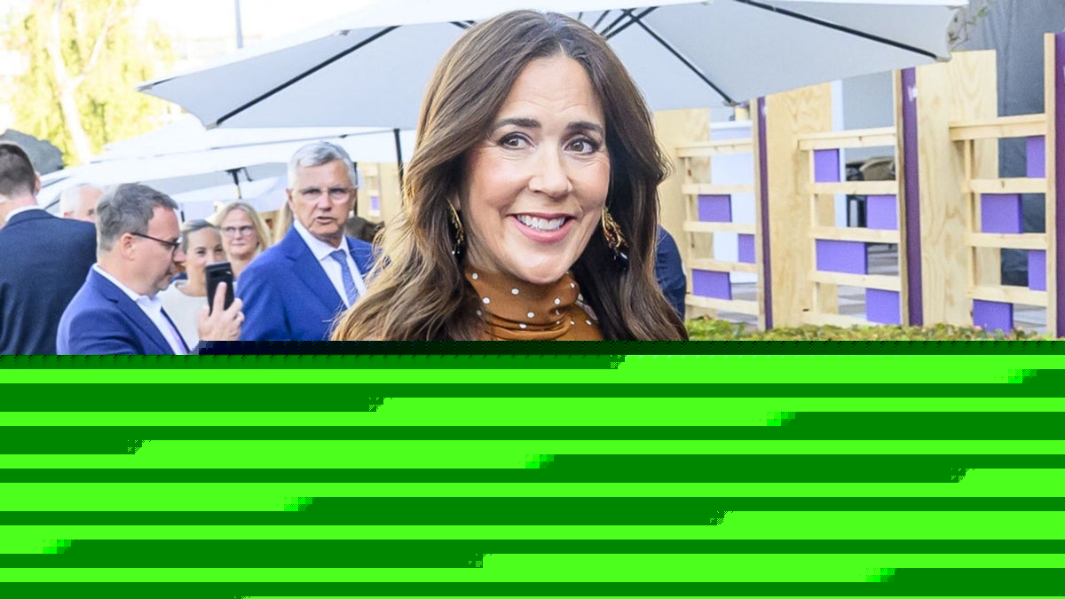 Aterriza en Zara el vestido midi de lunares con el que Mary de Dinamarca hizo guiño a 'Pretty Woman' en la hípica