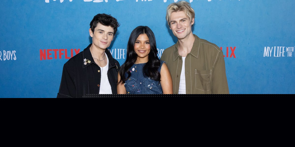 Who Everyone in the ‘My Life With the Walter Boys’ Cast Is Dating