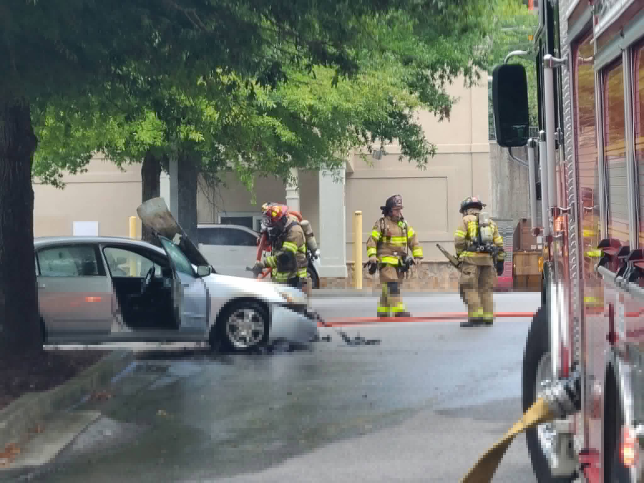 Signal Mountain Fire Department responds to vehicle fire at CVS
