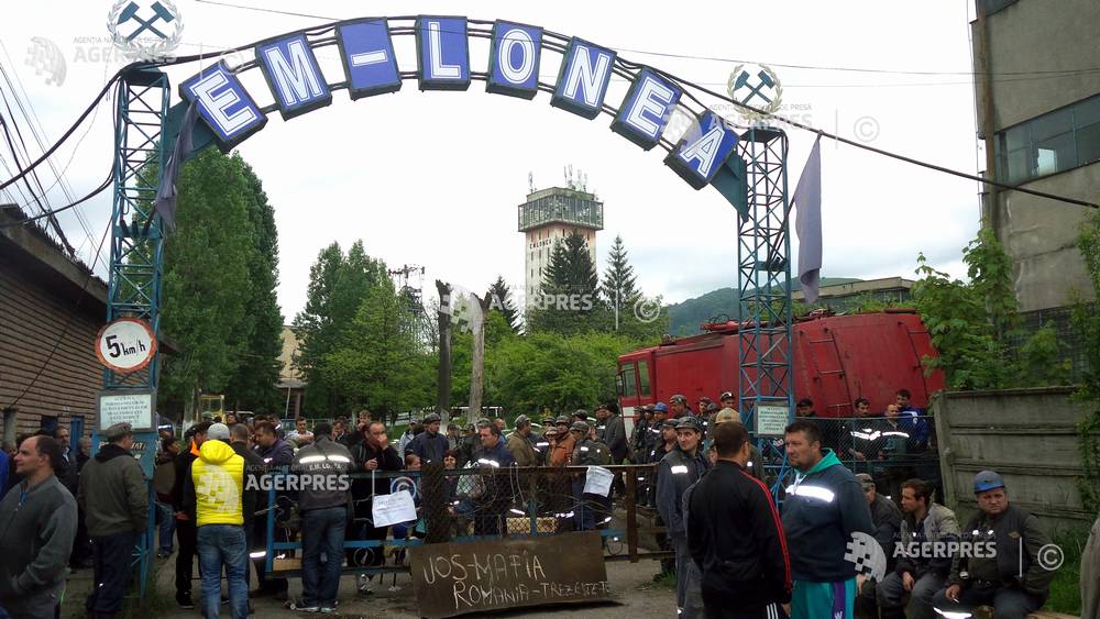 Minele Lonea și Lupeni din Valea Jiului își continuă deocamdată activitatea
