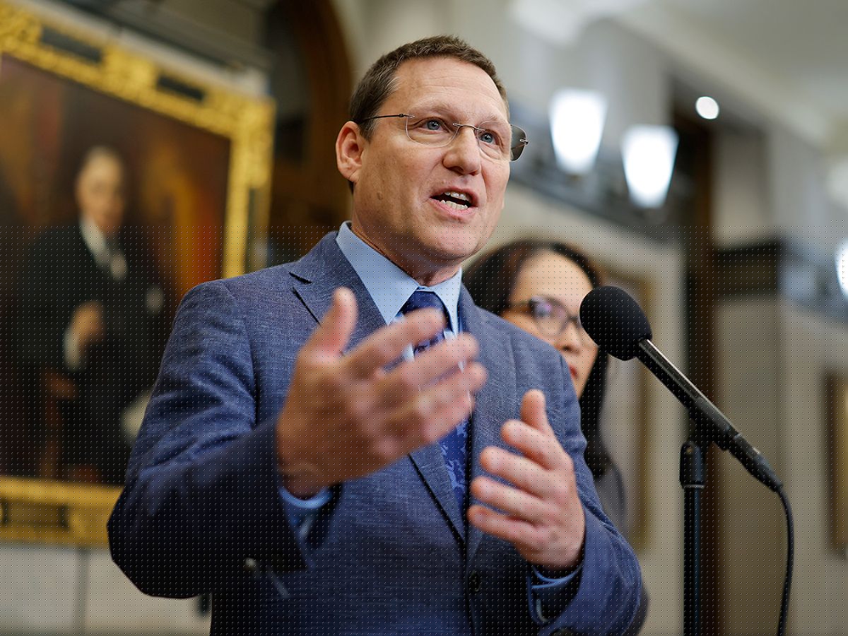 ‘Cracks beginning to appear’ for Liberals in Quebec, Avi Lewis says