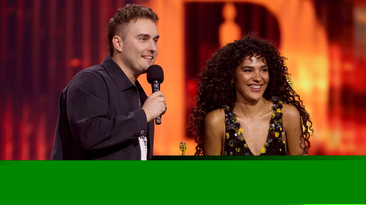 "It only felt right that we played it for the first time in America with the man himself": Olivia Dean puts Sam Fender in the Lollapalooza spotlight as he joins her to sing the song that's just broken a long-standing UK chart record
