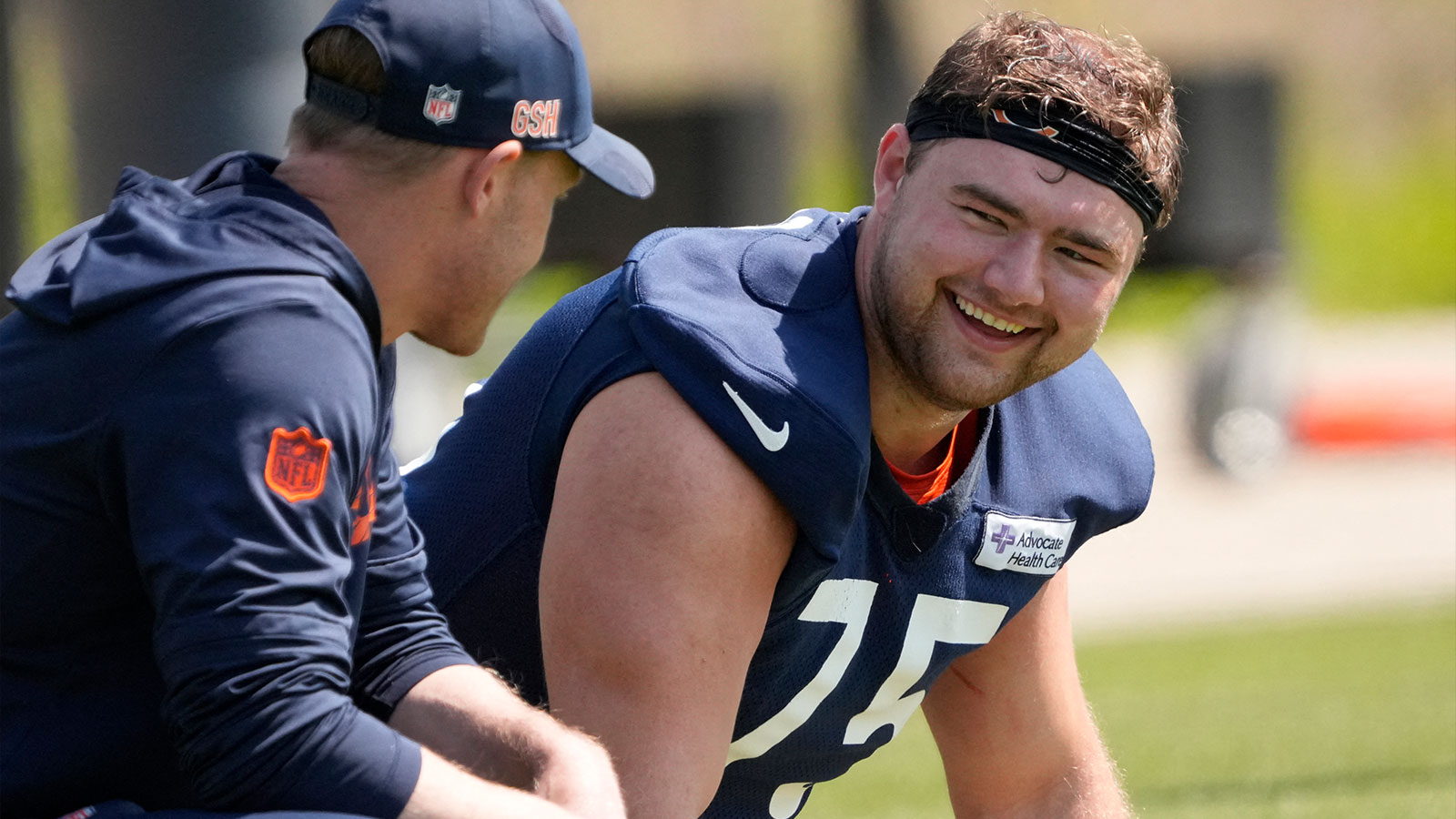 Bears’ left tackle battle finally gets good injury update