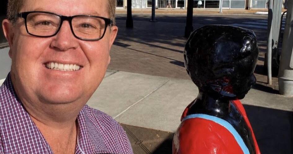 Allegations continue to fly over controversial hitching post art intervention