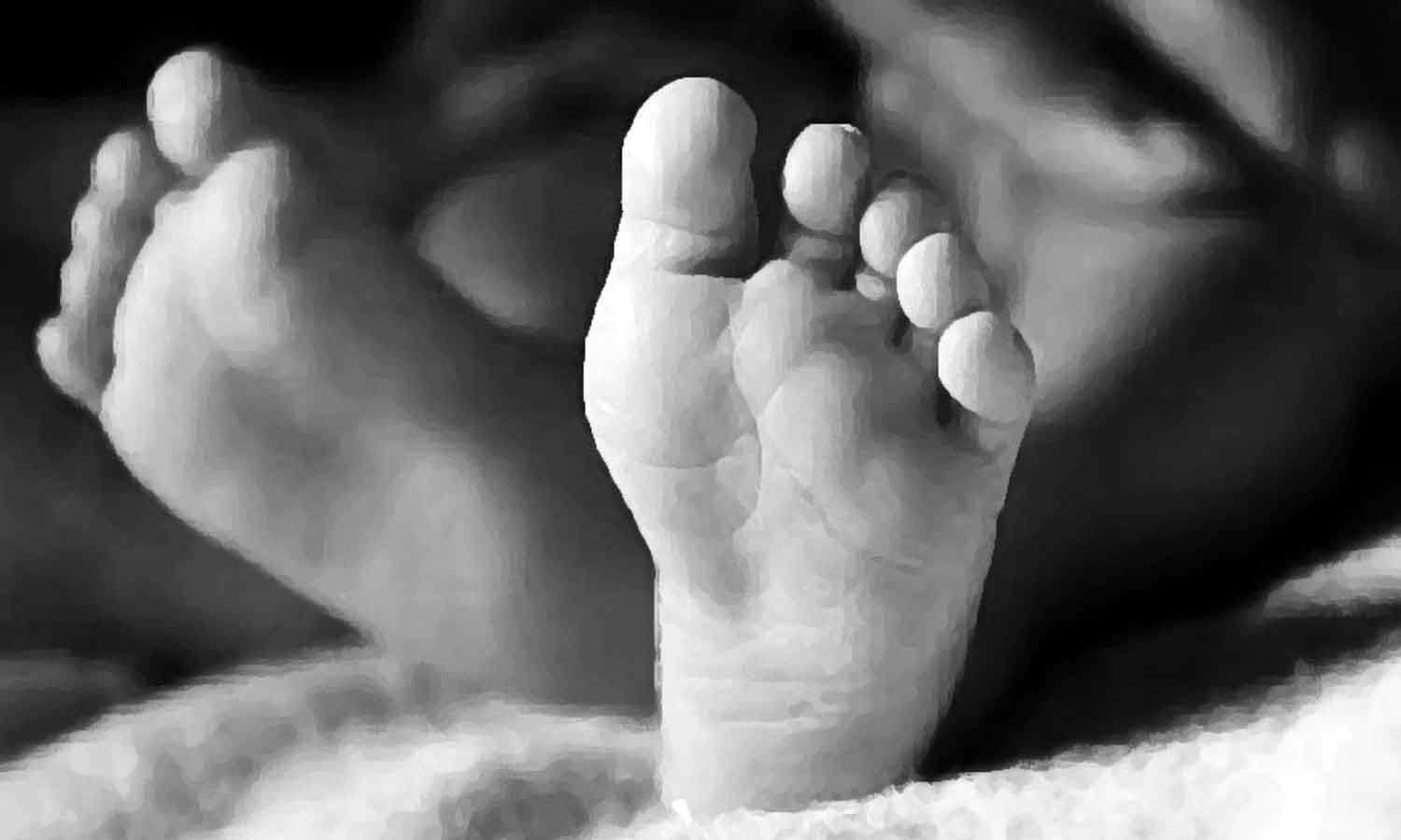 Woman strangles 3-yr-old son while talking to ‘lover’; booked