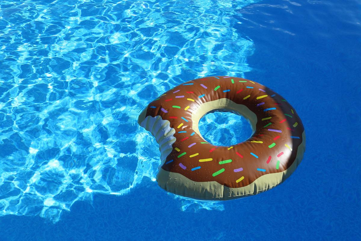 Dive-In Movie Night Brings Family Fun to a Winter Evening