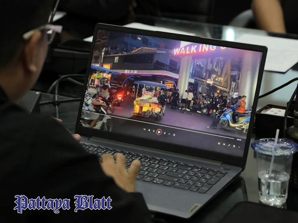 Pattaya berät Maßnahmen gegen Verkehrschaos durch Beiwagenstände nahe der Walking Street