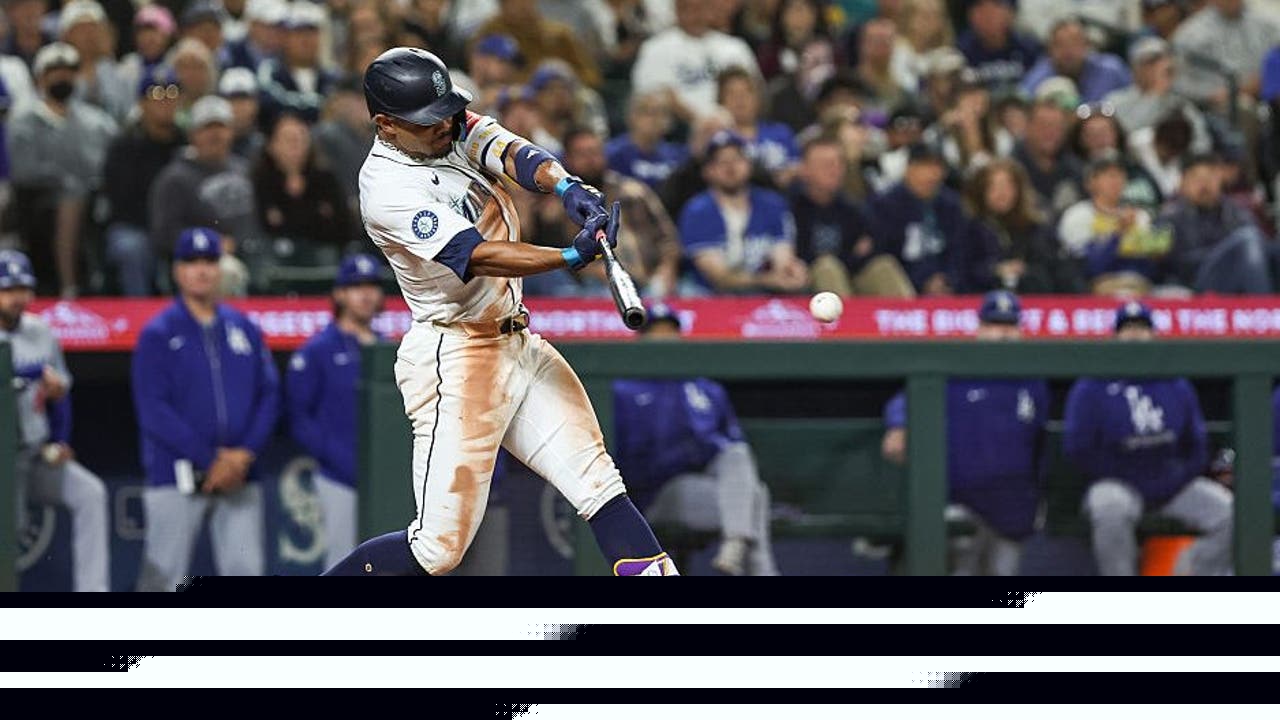 Julio Rodríguez hits 30-30 mark, Seattle Mariners lose 5-3 to Dodgers
