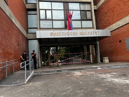 Protest at Novi Sad University prior to Senate meeting